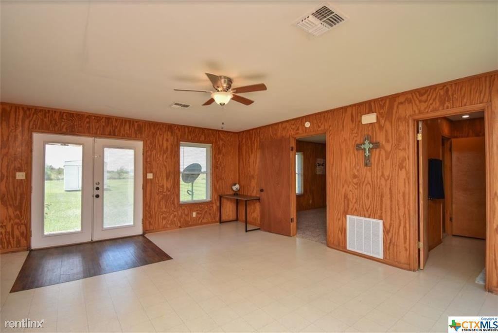 1350 1350 Phillips Rd - Photo 3 of 14