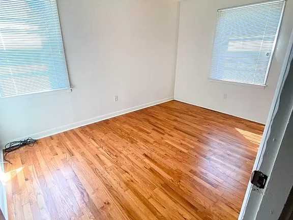 2232 E Gwinnett St - Photo 3 of 15