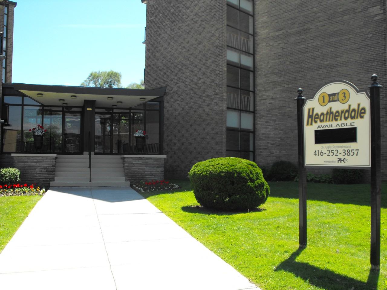 1 Heatherdale Road - Photo 3 of 8