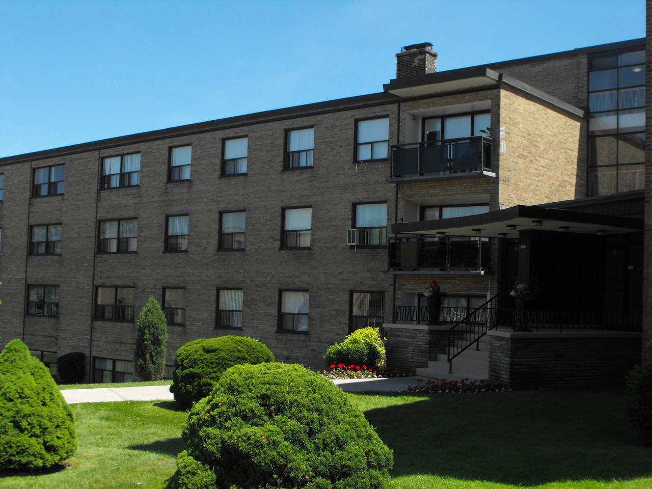 1 Heatherdale Road - Photo 5 of 8