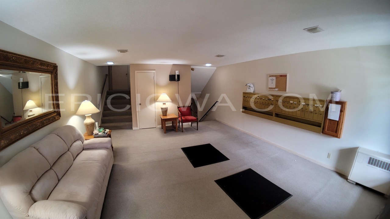 220 19th St Ne #W123 - Photo 3 of 4