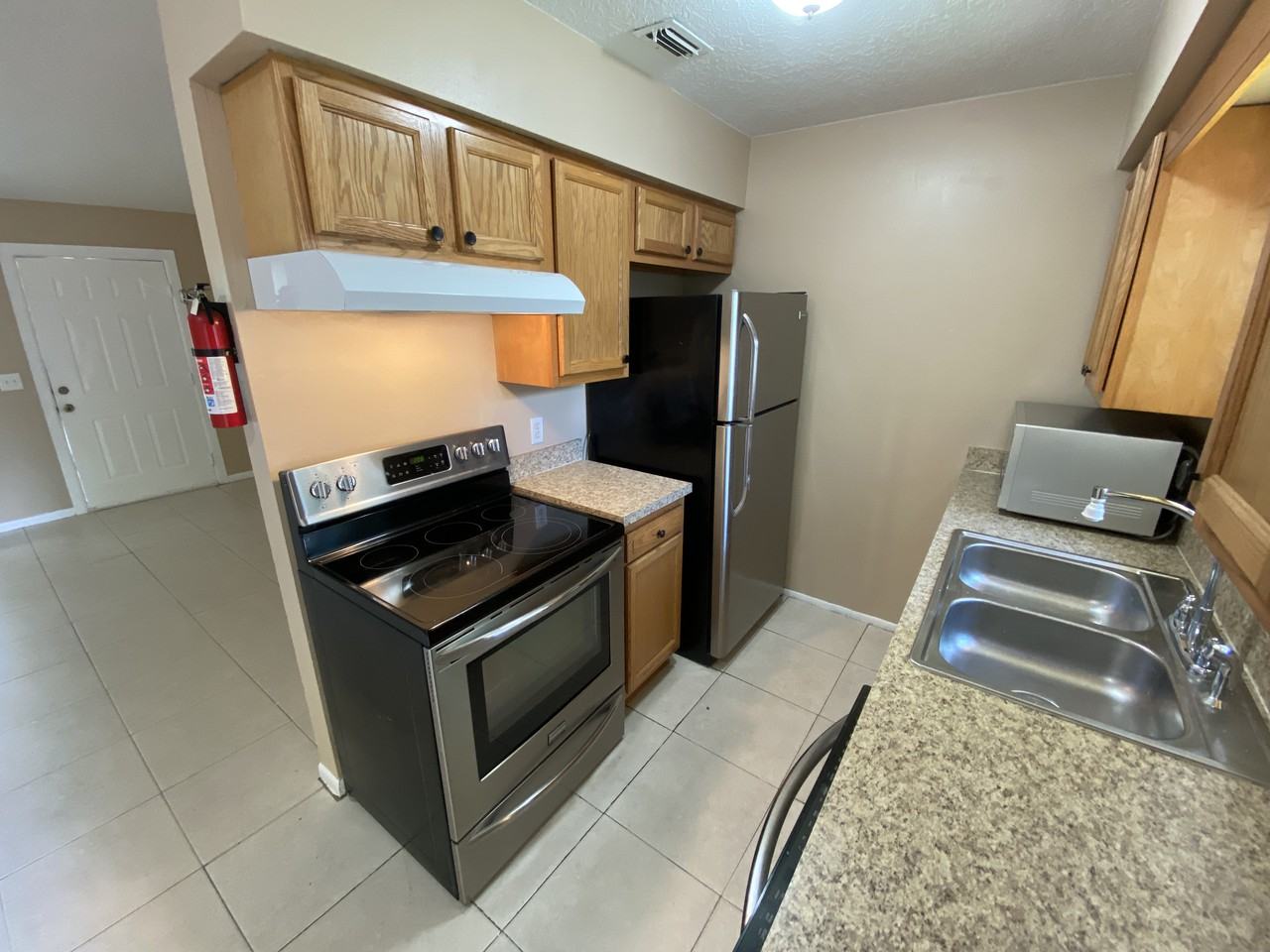 920 Beau Court - Photo 3 of 18