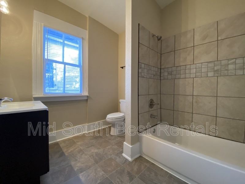 1911 S Pulaski St - Photo 7 of 8