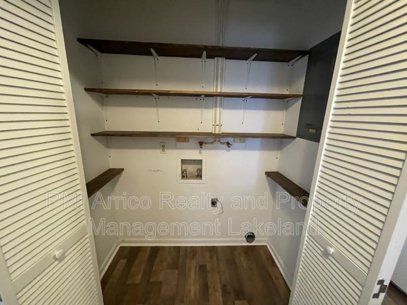 2249 9th St Se - Photo 3 of 4