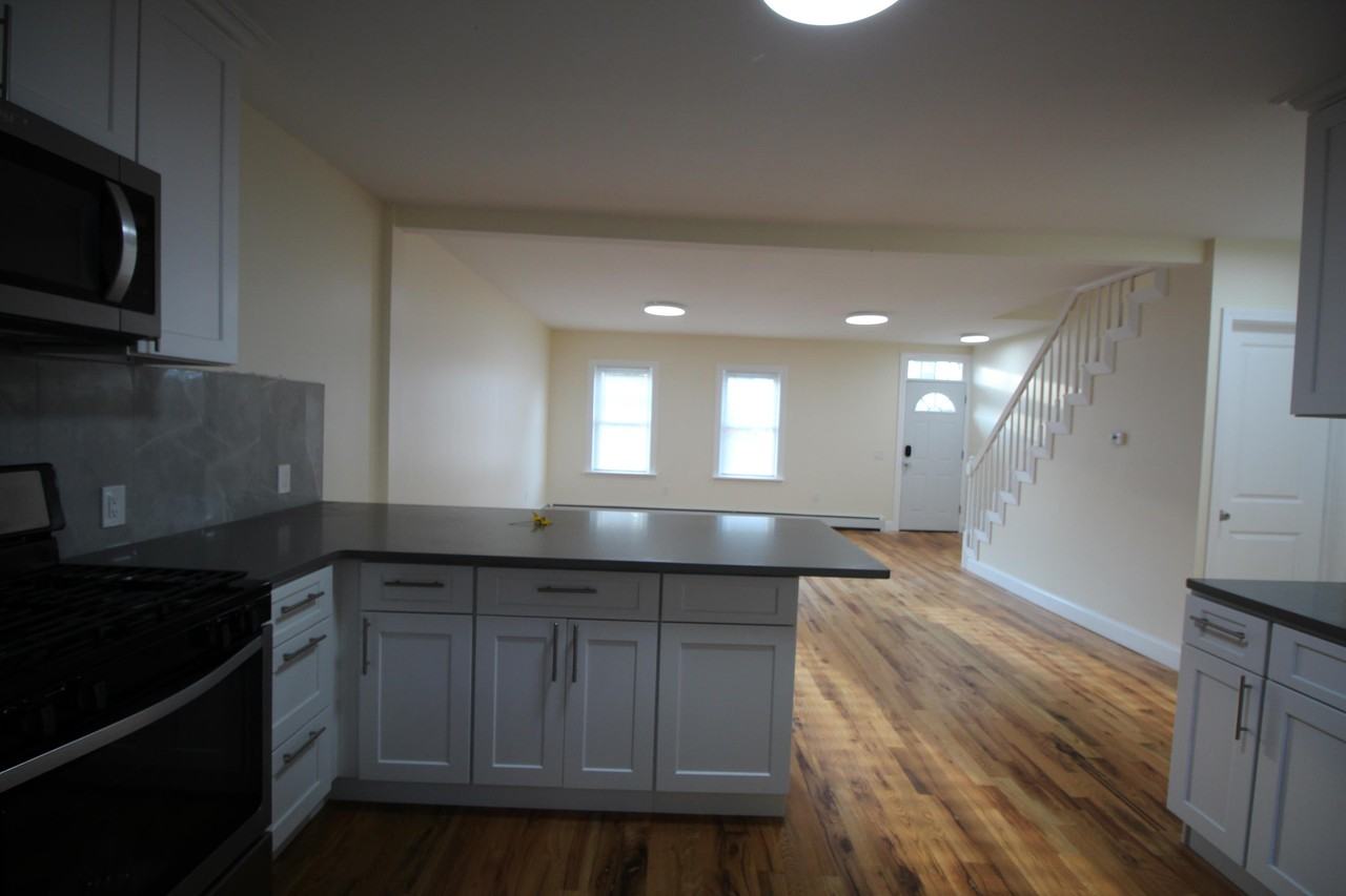 35 S 2nd Ave #35 - Photo 3 of 44