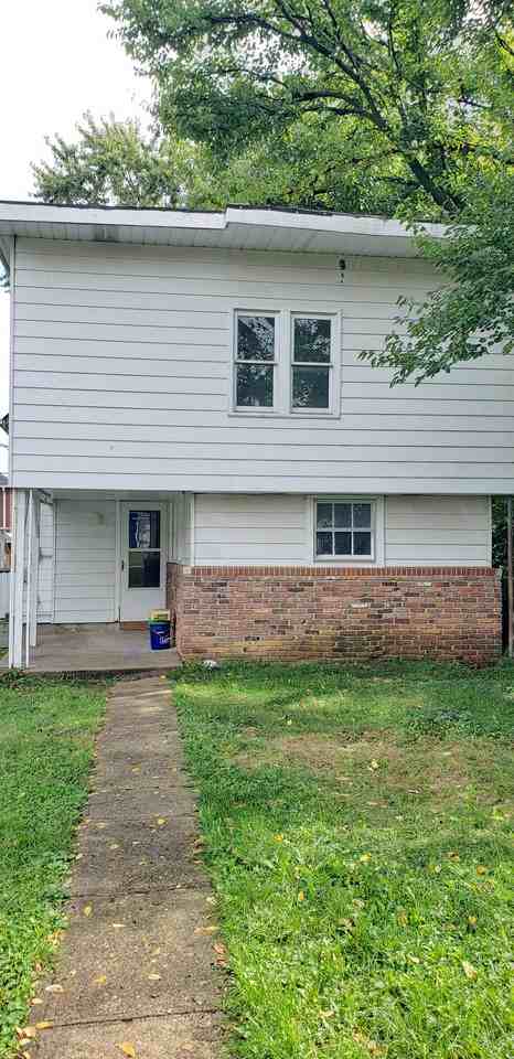 146 S 4th Ave #1 - Photo 2 of 10