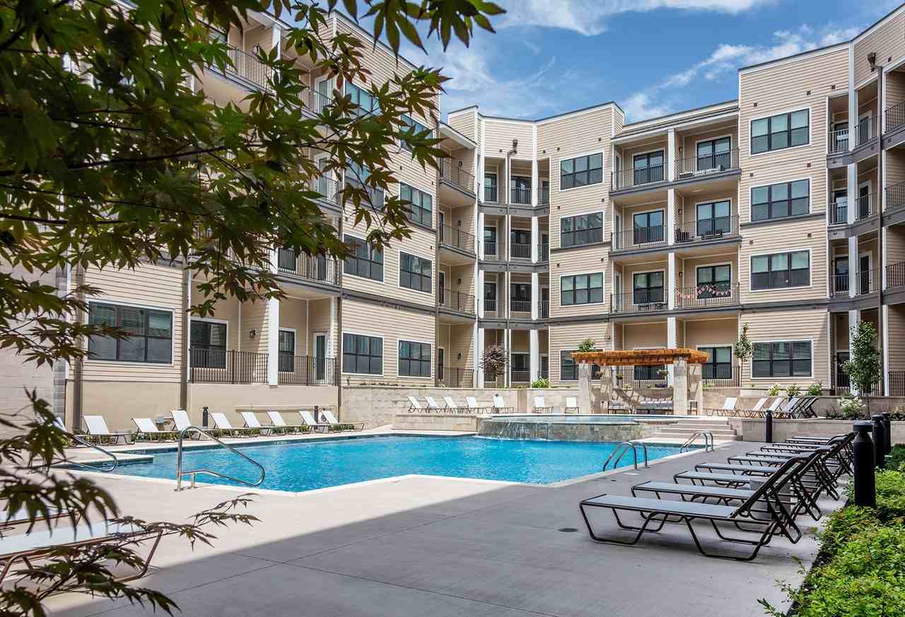 Promontory Apartments 8961 Metcalf Ave, Overland Park, KS 66212 Zumper