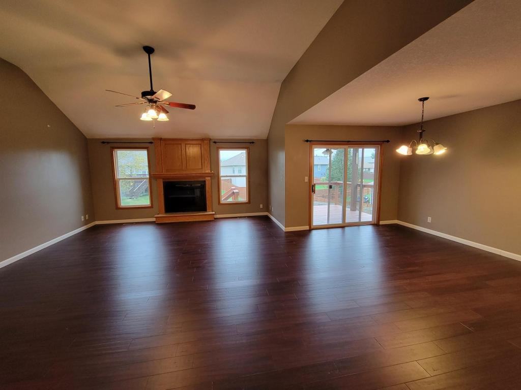 2208 Thistle Cir - Photo 2 of 17