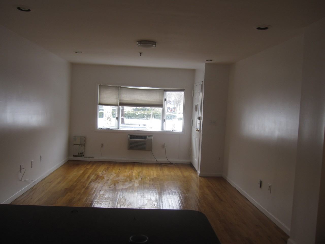 210 5th St #1 - Photo 3 of 6