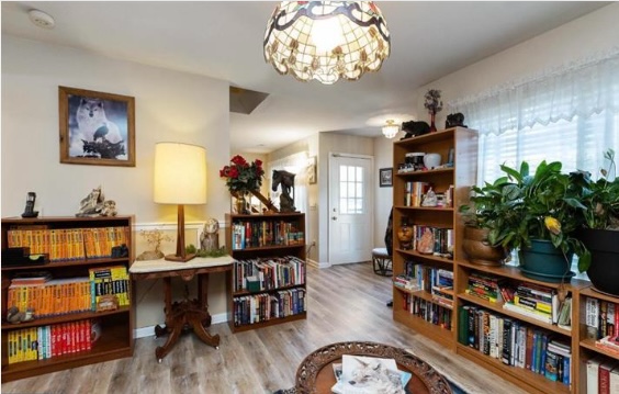 871 Waterford Dr - Photo 2 of 5