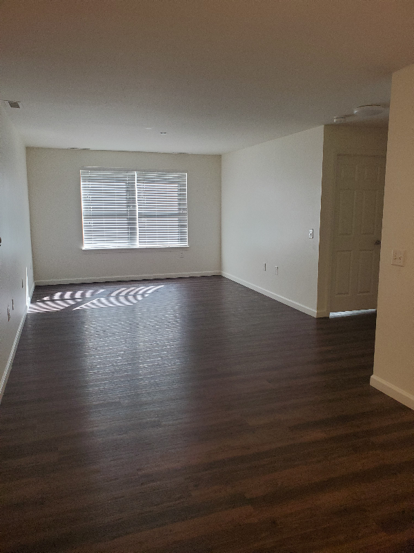 221 Gatehouse Dr - Photo 3 of 11