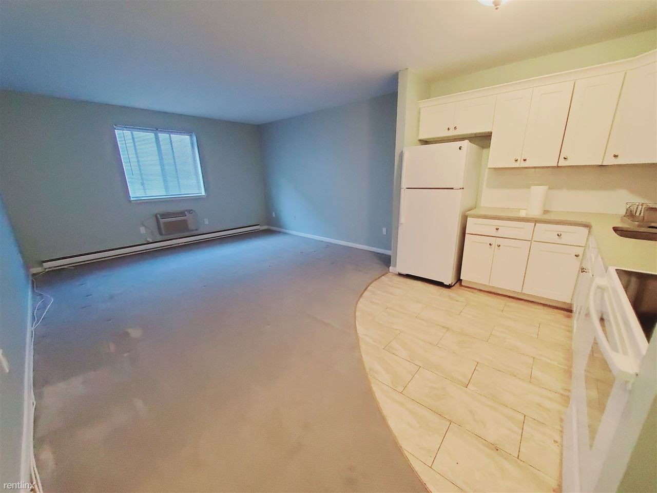 721 Cove Rd - Photo 2 of 4