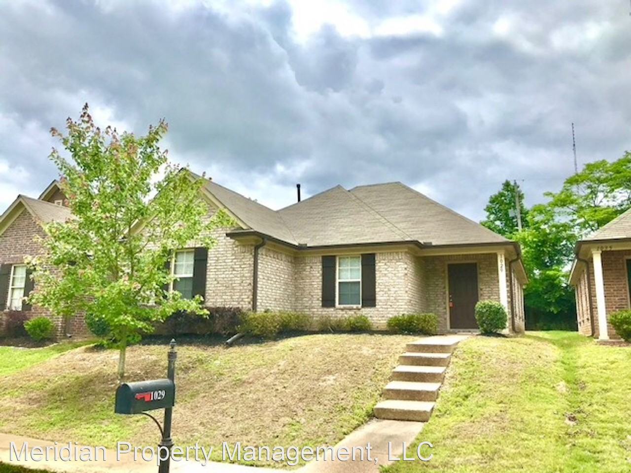 1029 Crayton Ridge Ct - Photo 2 of 13