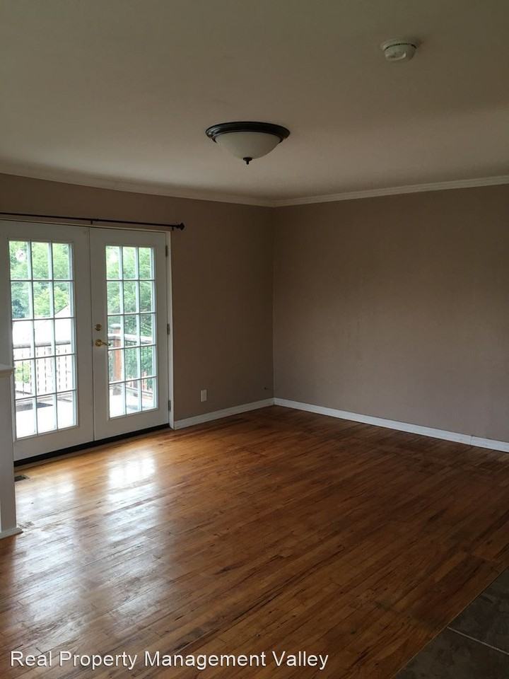 117 Oak St - Photo 3 of 24