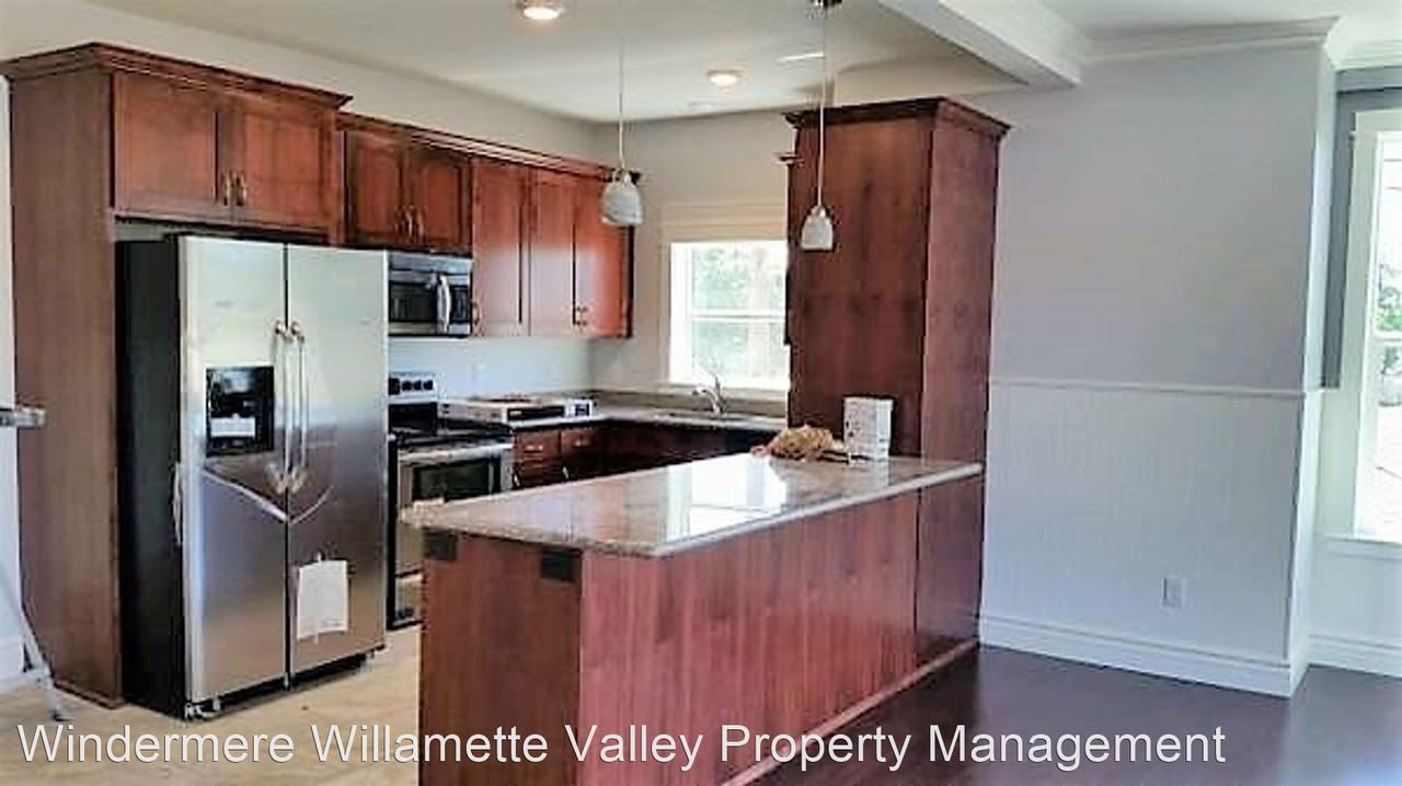 103 W Bishop Way - Photo 3 of 6