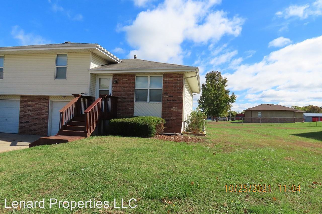 Tower Cir Duplex's Apartments in Nixa, MO 65714 Zumper