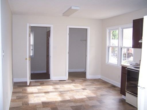 405 Green Lake Rd - Photo 2 of 6