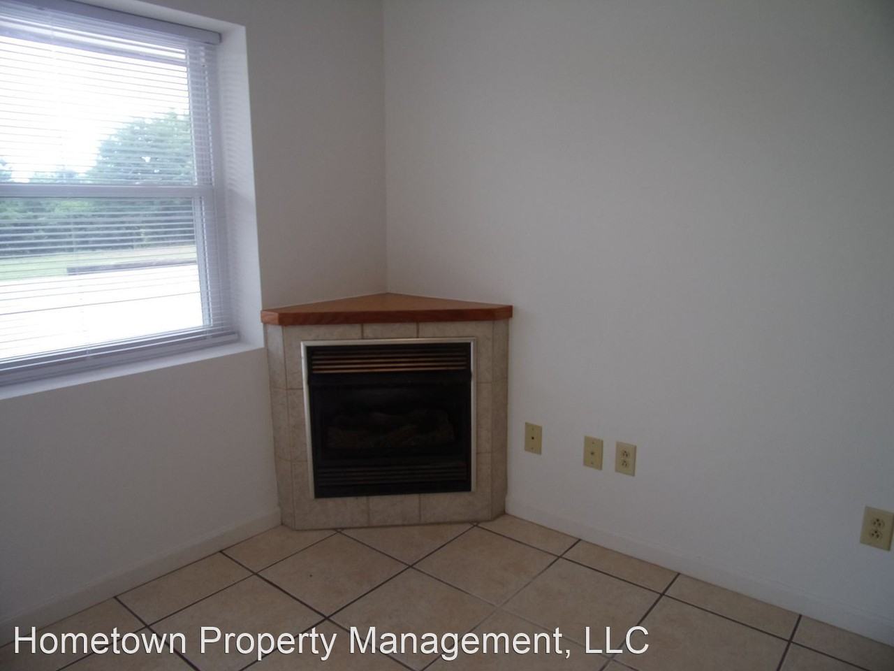 1096 Clement Ave. - Photo 3 of 5