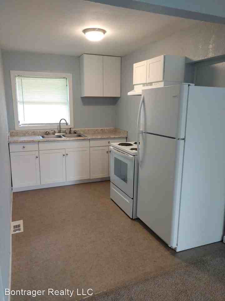 29954 & 29958 Cardinal Avenue - Photo 2 of 5