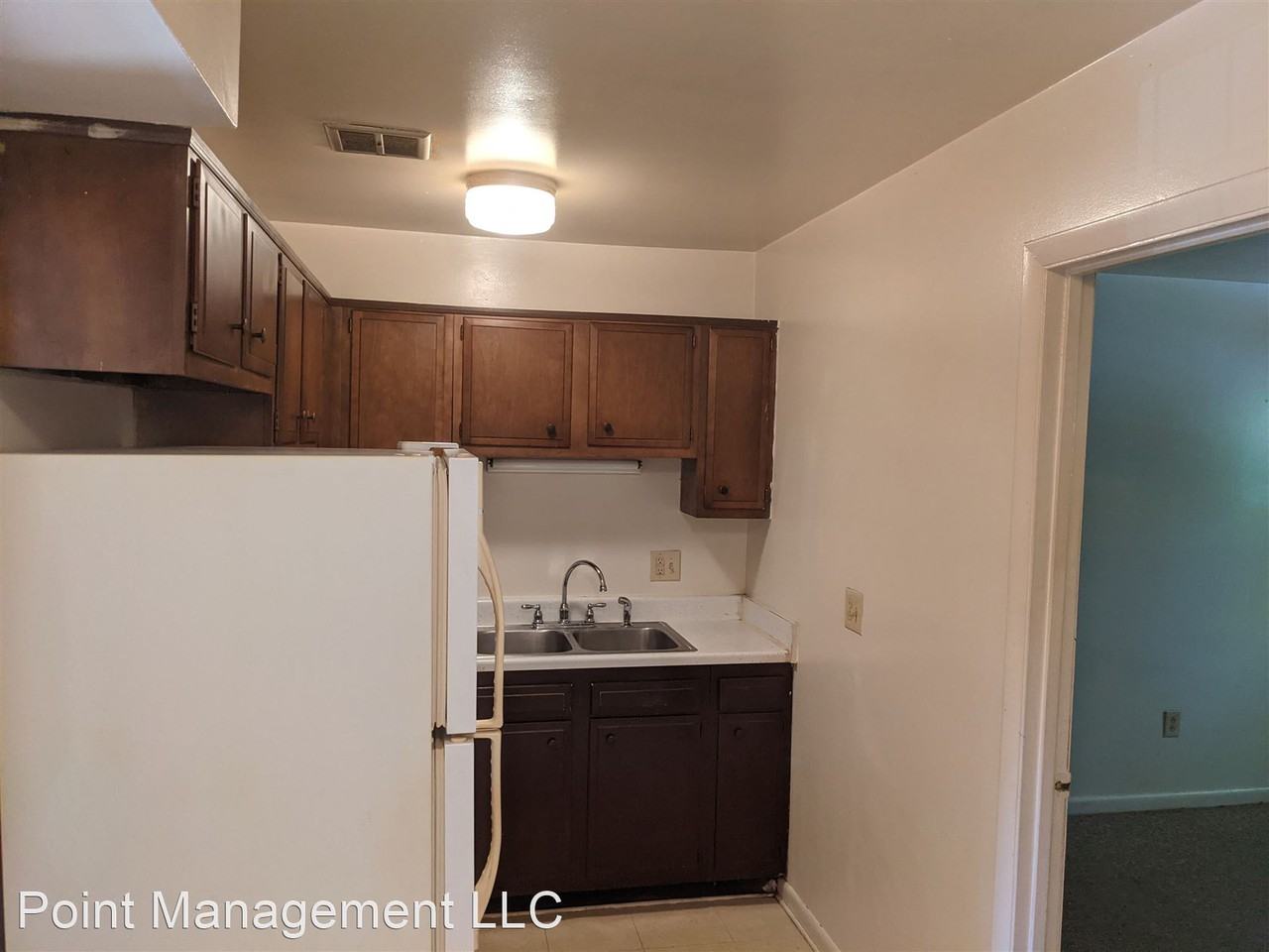 1912 Wayne St NE - Photo 3 of 6