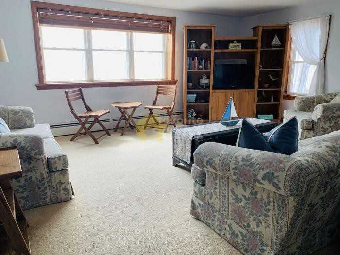 121 Long Beach Ave - Photo 3 of 5