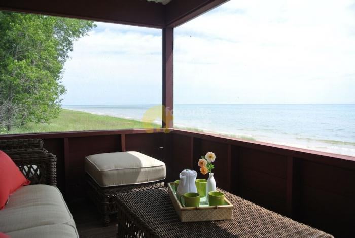 9836 Weeks Ln - Photo 2 of 5