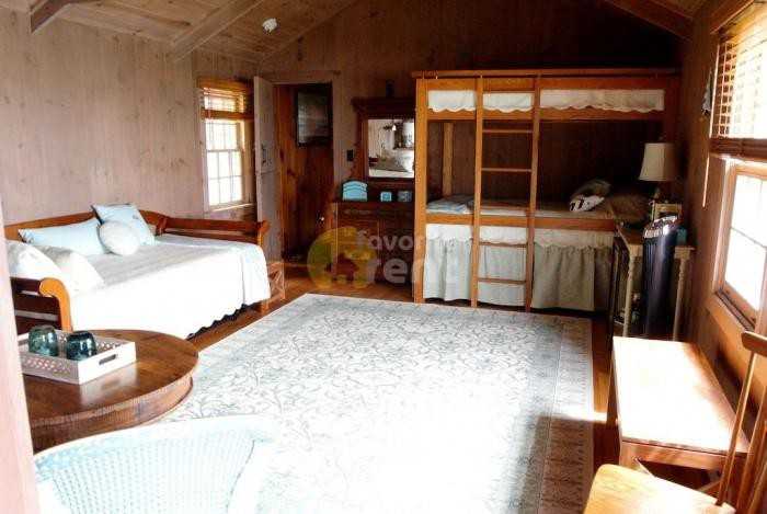 9836 Weeks Ln - Photo 3 of 5