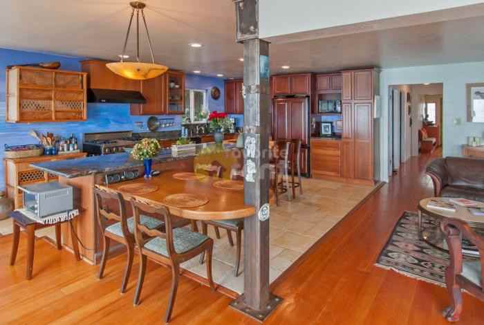 8711 Cabrillo Hwy - Photo 2 of 5