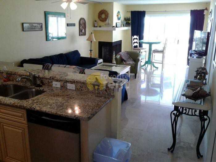 9 Cambria St - Photo 2 of 5