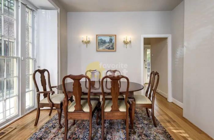 1620 Latimer St - Photo 3 of 5
