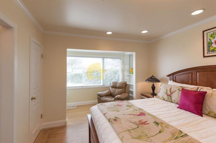 184 4th St - Photo 2 of 5