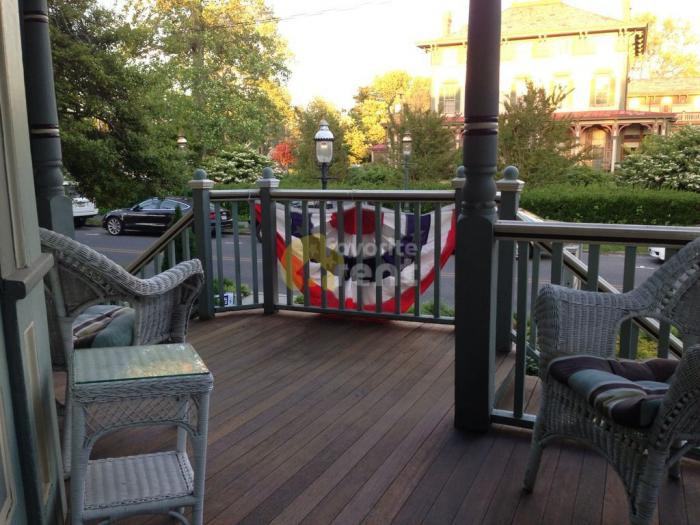 735 Washington St - Photo 3 of 5