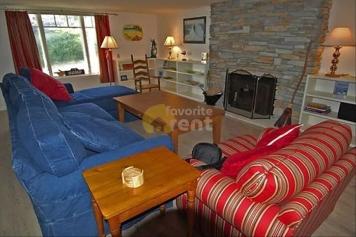 81 Ocean View Ave - Photo 2 of 5