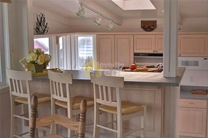 81 Ocean View Ave - Photo 3 of 5