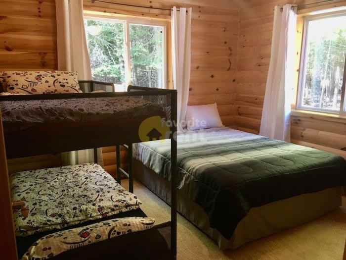 1821 Cheboygan Ave - Photo 2 of 5