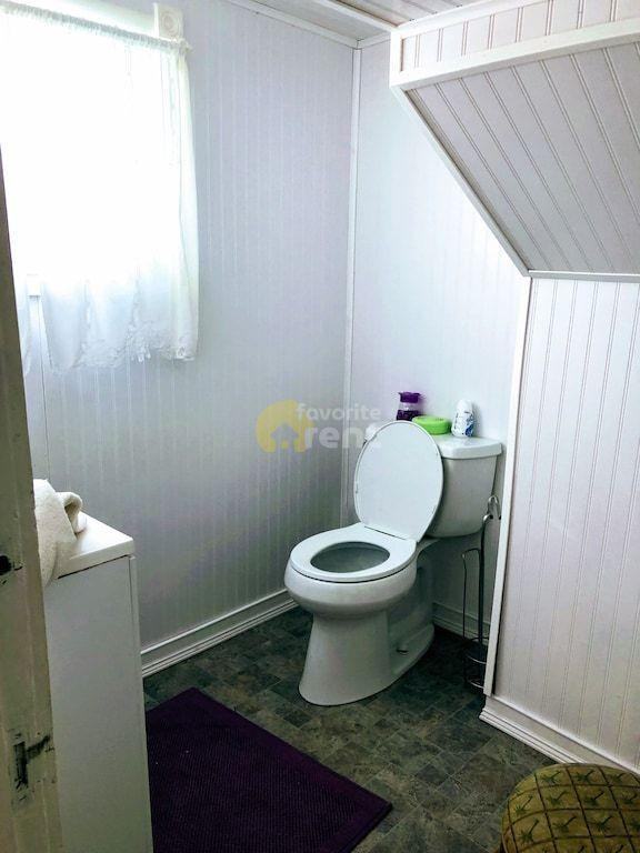 319 Forest Ave - Photo 3 of 5