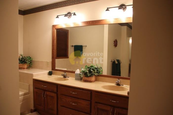 8278 Canterbury Dr - Photo 2 of 5