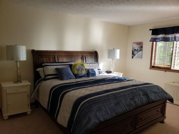 8278 Canterbury Dr - Photo 3 of 5