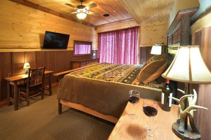 3210 Lake Shore Dr - Photo 2 of 5