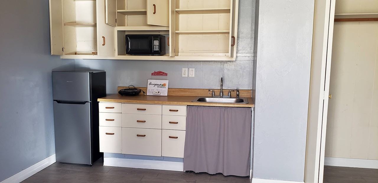 7534 N 36th Ave - Photo 2 of 10