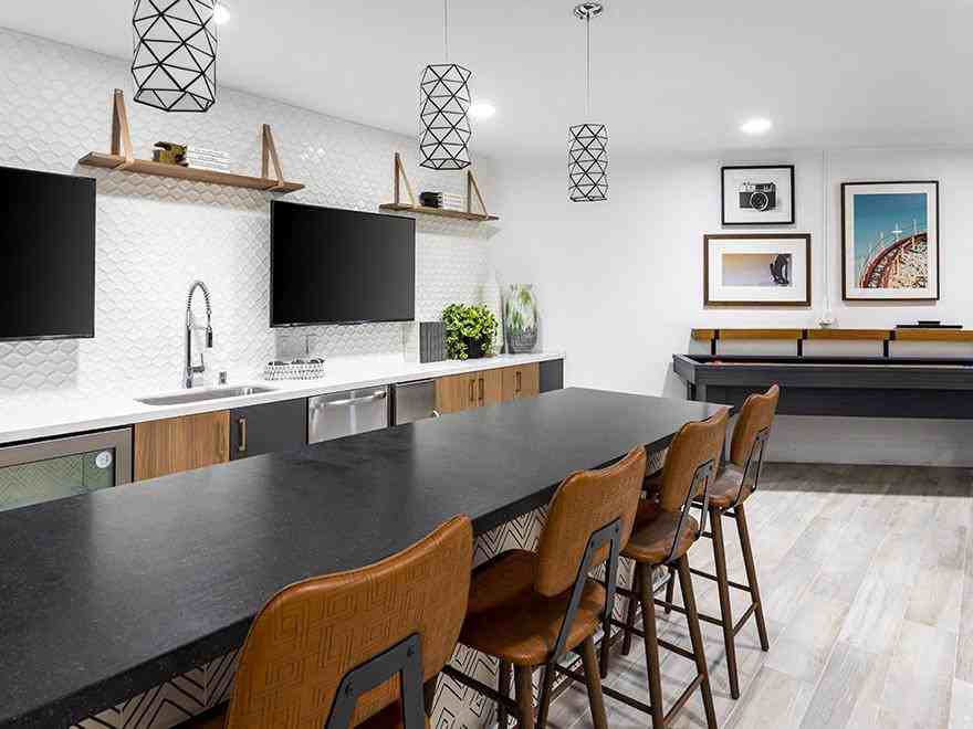 7403 - Photo 3 of 21