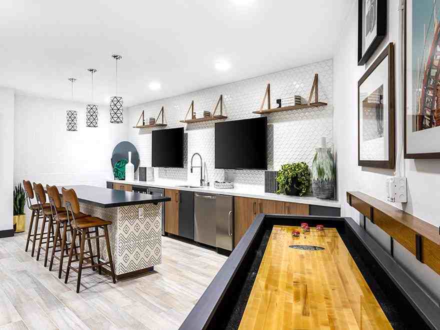 7403 - Photo 4 of 21