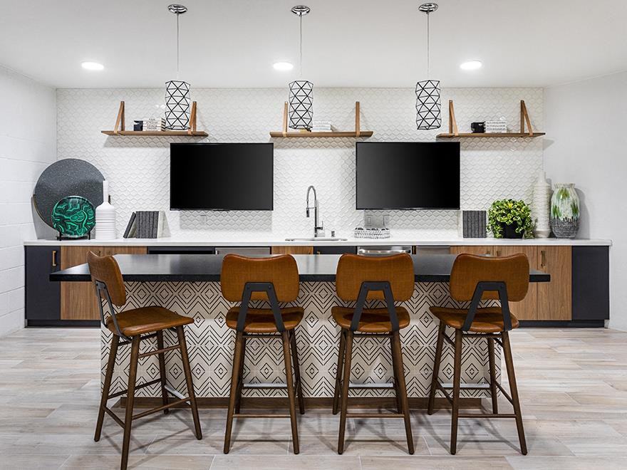 7403 - Photo 2 of 21