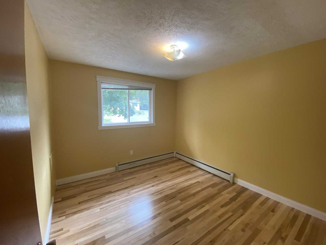 40 Rankine St #1UPPER - Photo 3 of 6