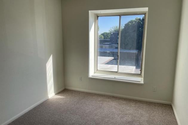 3402 West Echo Lane - Photo 3 of 4