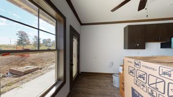 featured image of 10850 N Summit St