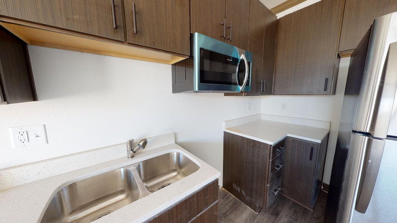 10850 N Summit St - Photo 3 of 39