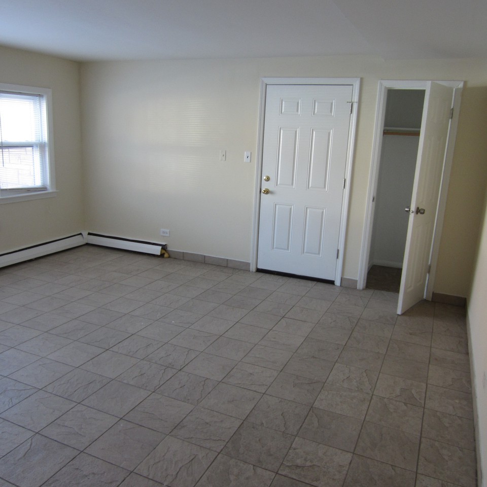 1601 South 58th Avenue #BN - Photo 2 of 6