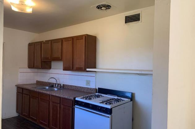 1934 South Holly Stravenue - Photo 3 of 5