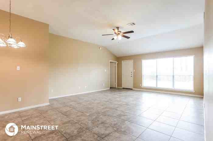 23711 Tree House Ln - Photo 3 of 16